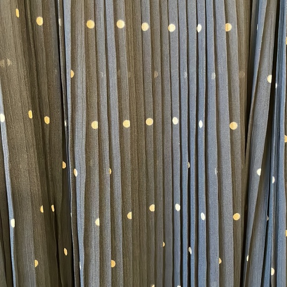 Abercrombie and Fitch Shirt - Picture 2 of 4